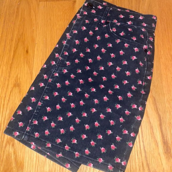 PRINTED MINI SKIRT - Picture 3 of 3